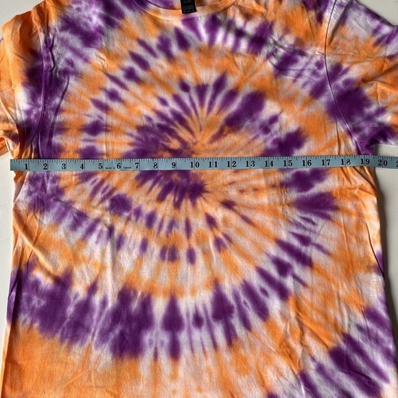 GILDAN Soft Style | Tie-Dye T-Shirt | Color:  Purple & Orange | Size: M … - Picture 6 of 8